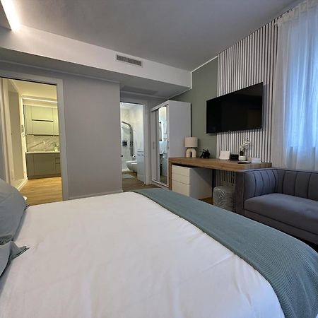 The Captain'S Apartments Sirocco - City Center Leonardo Academy Sesto Calende Dış mekan fotoğraf